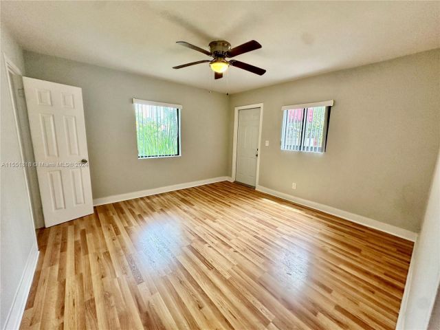 Home for rent at 327 W 28th St main - photo 5269161