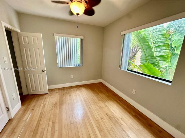 Home for rent at 327 W 28th St main - photo 5269162