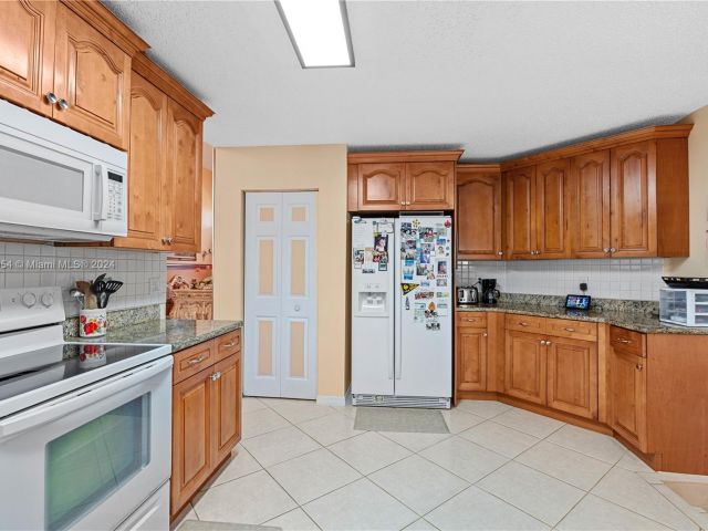 Home for sale at 18438 NW 9th St - photo 5308170