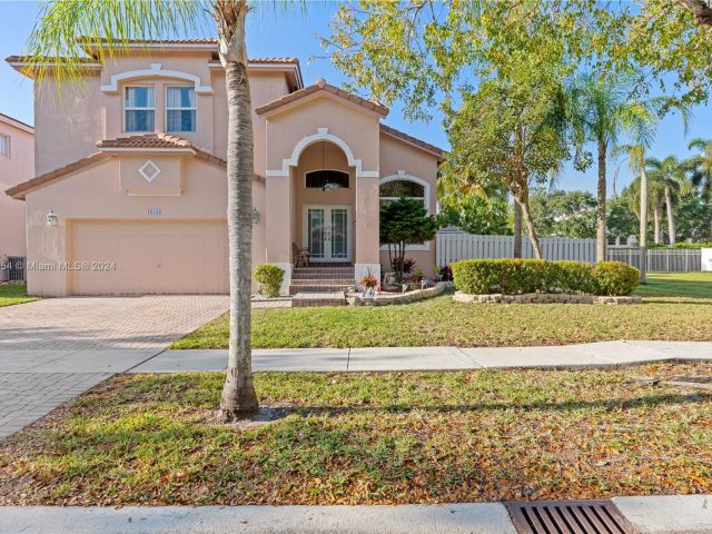 Home for sale at 18438 NW 9th St - photo 5308181