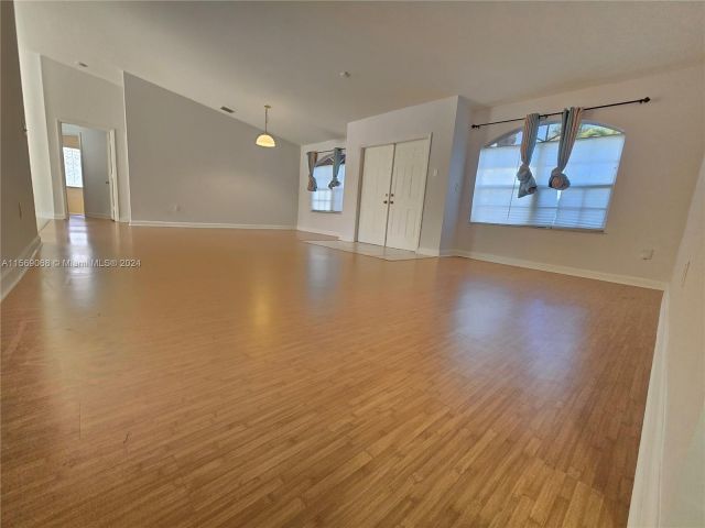 Home for rent at 18207 SW 151st Ave - photo 5272099