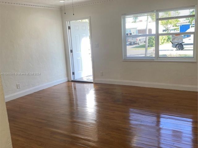 Home for rent at 1511 Plunkett St - photo 5273546