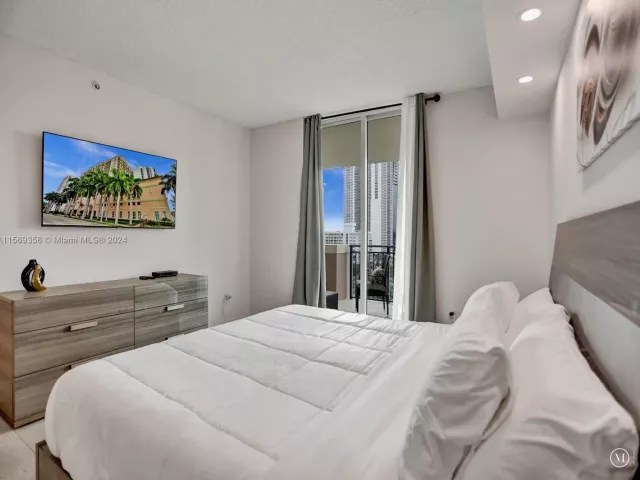 Apartment for rent  Unit #1101 - photo 5276299