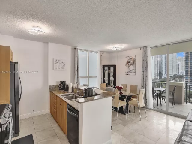 Apartment for rent  Unit #1101 - photo 5276306