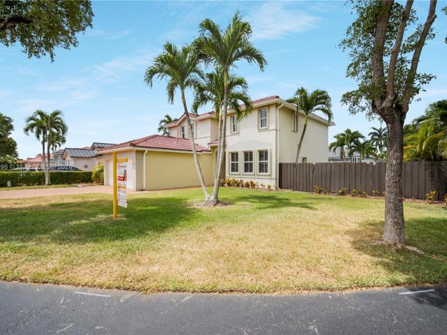 Home for sale at 8100 SW 163rd Ct - photo 5389881