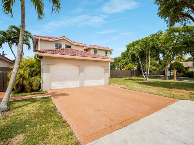 Home for sale at 8100 SW 163rd Ct - photo 5389882