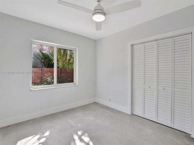 Home for rent at 1000 SW 19th St - photo 5282974