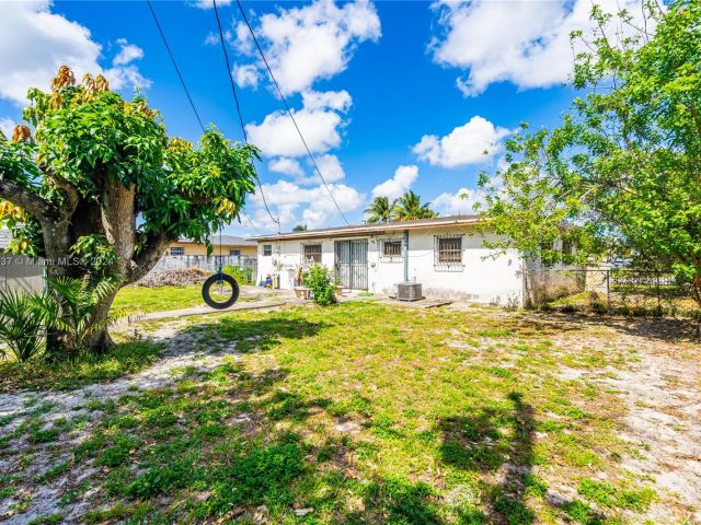 Home for sale at 18110 NW 56th Ave - photo 5375778