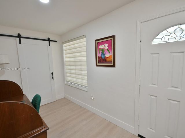 Home for rent at 556 NW 35th St 0 - photo 5293619