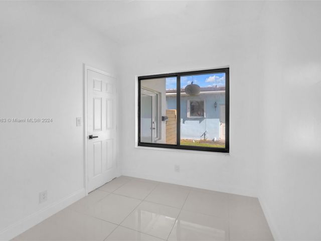 Home for sale at 1223 Polk St - photo 5282564