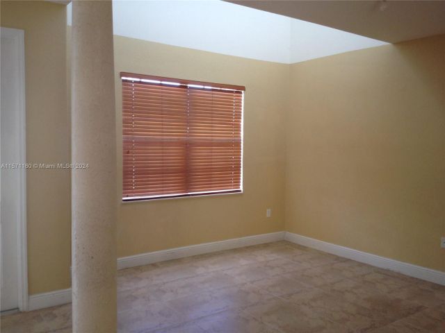 Home for rent at 17644 SW 134th Pl 0 - photo 5284025