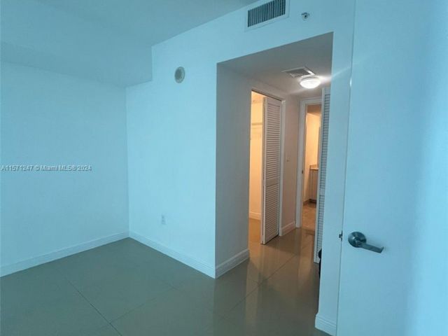 Apartment for rent  Unit #3114 - photo 5286332