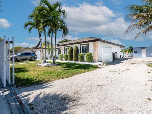 Home for sale at 12485 SW 220th St - photo 5284043