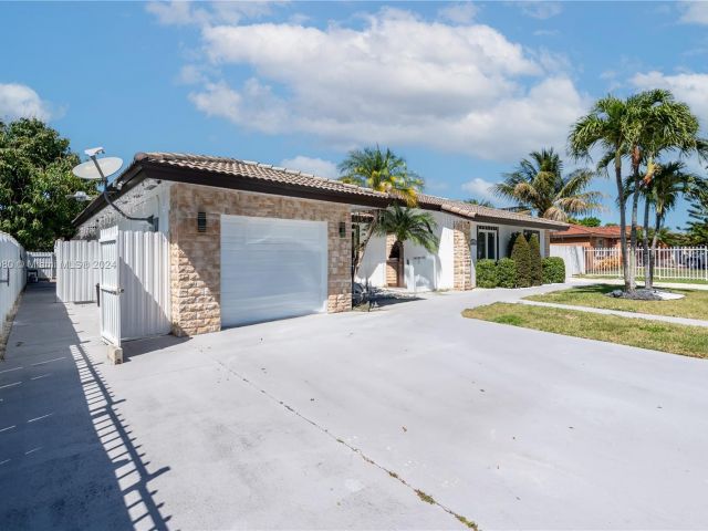 Home for sale at 12485 SW 220th St - photo 5284044