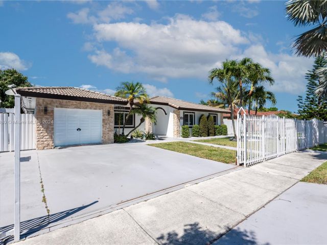 Home for sale at 12485 SW 220th St - photo 5284046