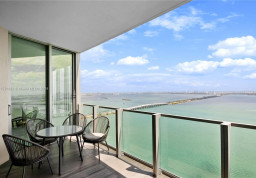 Apartment #4105 at Biscayne Beach