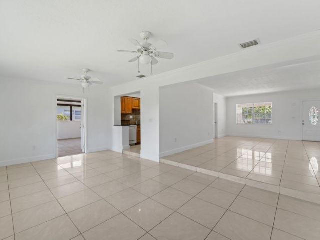 Home for sale at 570 NW 190th St - photo 5305382