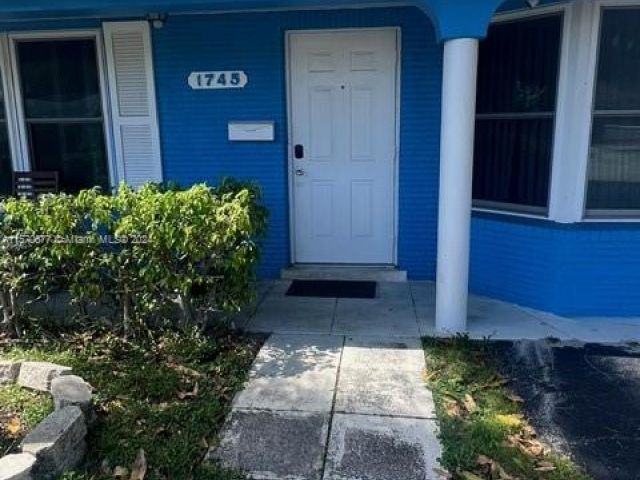 Home for rent at 1745 NE 52nd St 1 - photo 5288431