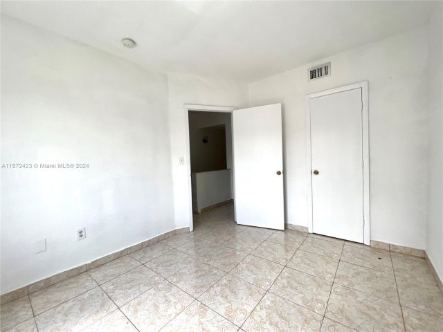 Home for rent at 444 NW 84th St 444 - photo 5293678