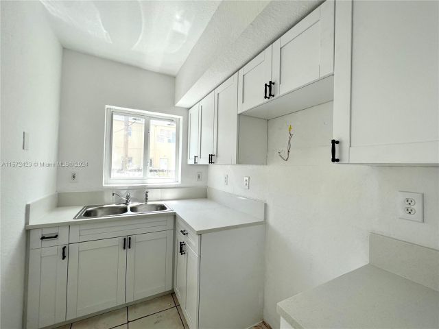 Home for rent at 444 NW 84th St 444 - photo 5293692