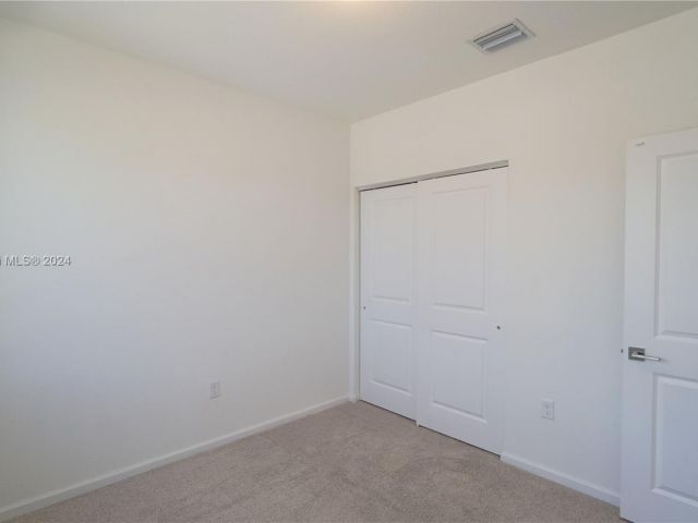 Home for rent at 2411 SE 10th St 2411 - photo 5293154