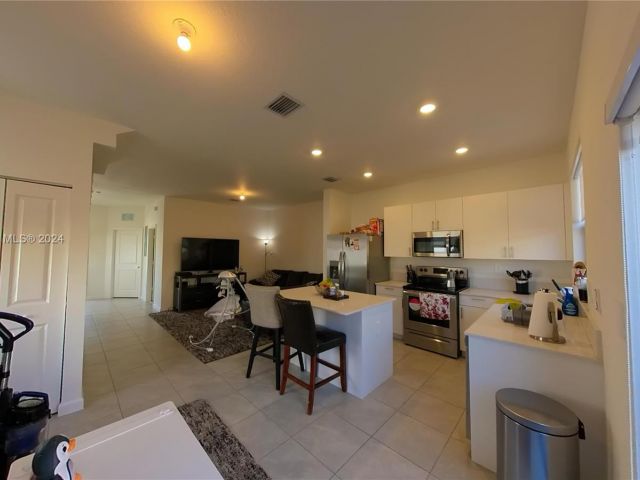 Home for rent at 11721 SW 245th Ter - photo 5299521