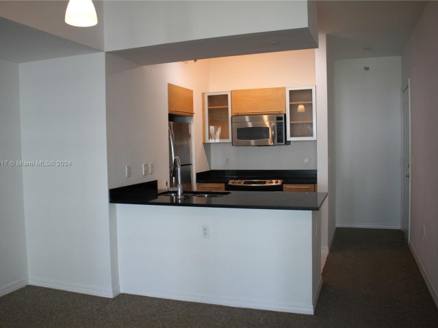Apartment for rent  Unit #700 - photo 5296466