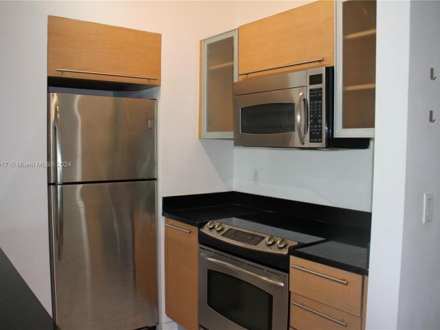 Apartment for rent  Unit #700 - photo 5296467