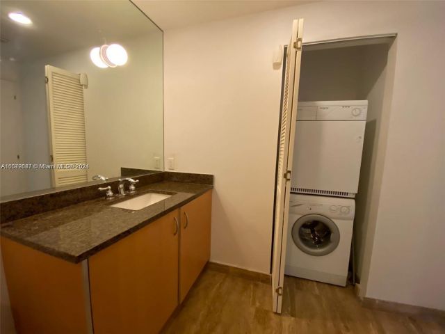 Apartment for rent  Unit #2503 - photo 5297657