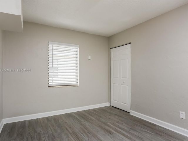 Home for rent at 219 SW 21st Way - photo 5296049