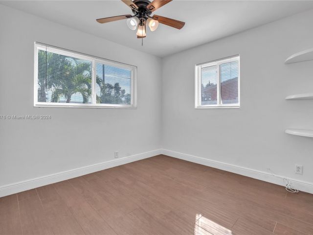 Home for rent at 1315 SE 1st Ter - photo 5296338