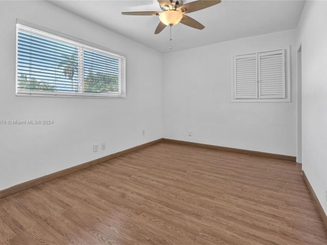 Home for rent at 1315 SE 1st Ter - photo 5296341
