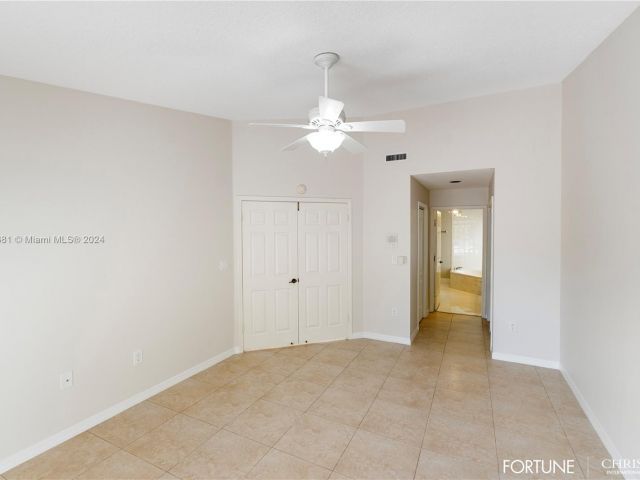 Home for rent at 10635 NW 54th St 10635 - photo 5296480
