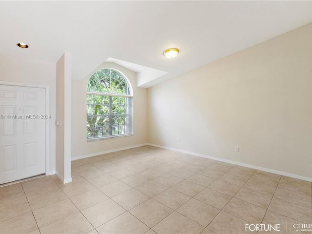 Home for rent at 10635 NW 54th St 10635 - photo 5296489