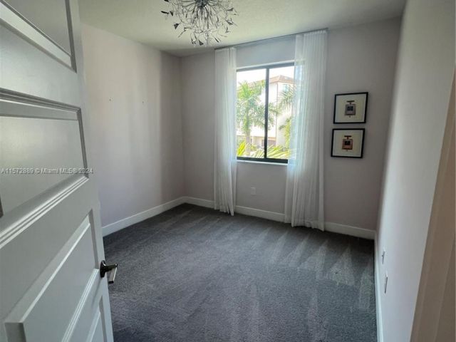 Home for rent at 4740 NW 84th Ave 4740 - photo 5296916