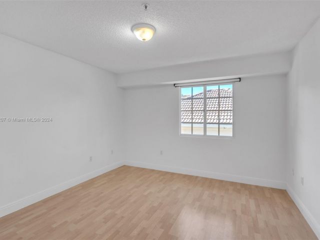 Home for rent at 2921 NE 185th St 1203 - photo 5299231