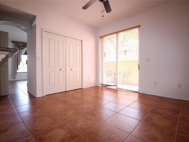 Home for rent at 6201 NW 114th Pl 243 - photo 5299411