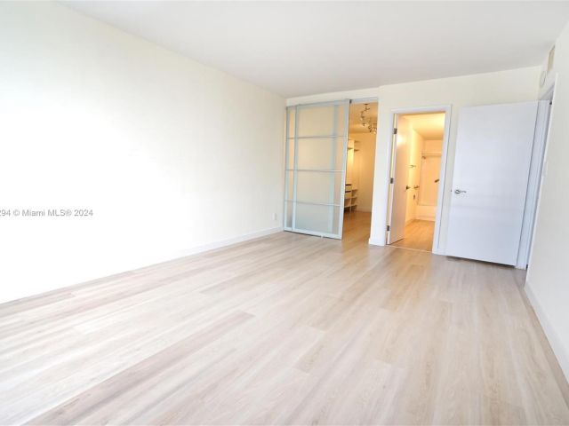 Apartment for rent  Unit #2020 - photo 5304727