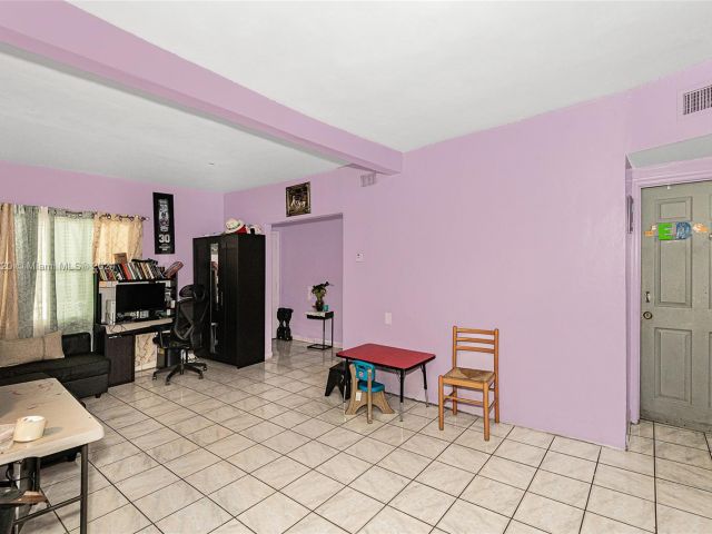 Home for sale at 2512 NW 19th Ave - photo 5307962