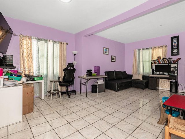 Home for sale at 2512 NW 19th Ave - photo 5307963