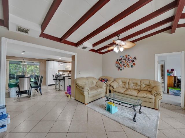 Home for sale at 1513 SW 18th Ave - photo 5329948