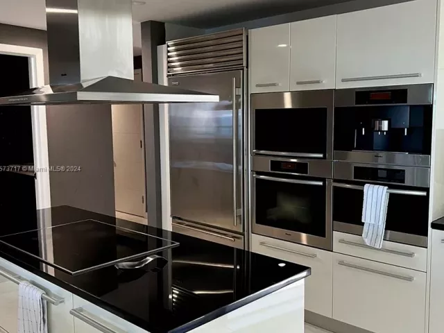 Apartment for rent  Unit #2008 - photo 5560362