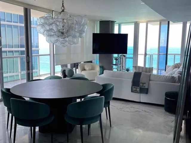 Apartment for rent  Unit #2008 - photo 5560366