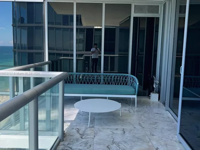 Apartment for rent  Unit #2008 - photo 5560370