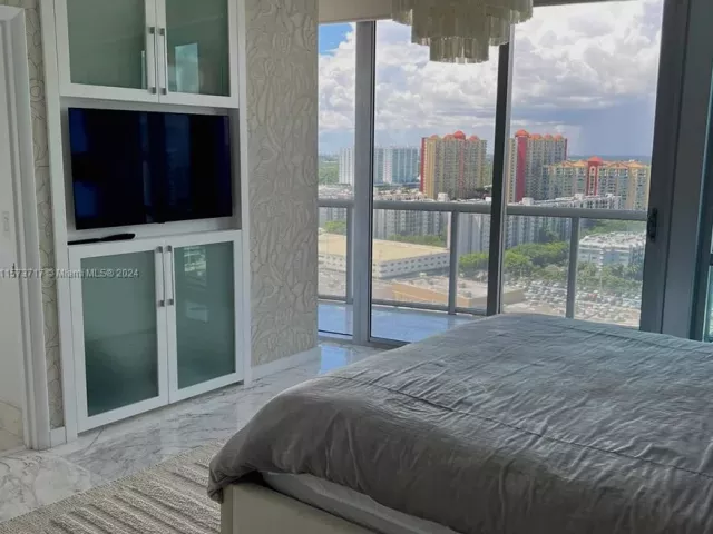 Apartment for rent  Unit #2008 - photo 5560344