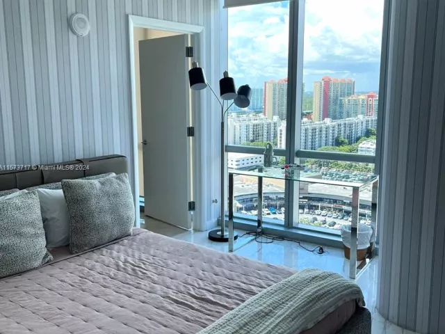 Apartment for rent  Unit #2008 - photo 5560349