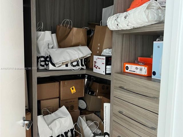 Apartment for rent  Unit #2008 - photo 5560345