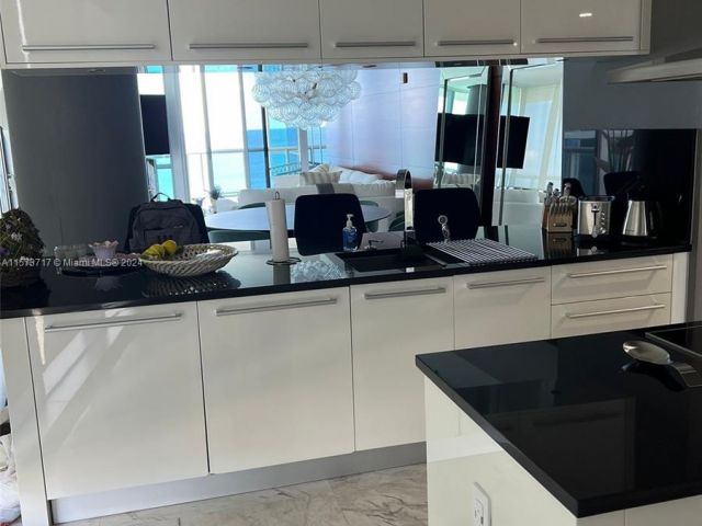 Apartment for rent  Unit #2008 - photo 5560364