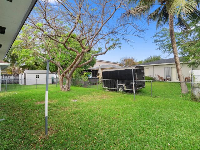 Home for sale at 18950 SW 113th Ct - photo 5324584