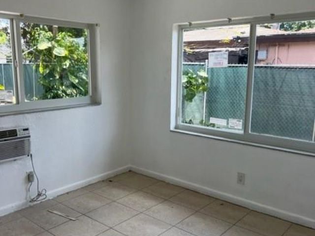 Home for rent at 1544 NW 9th Ave - photo 5364573